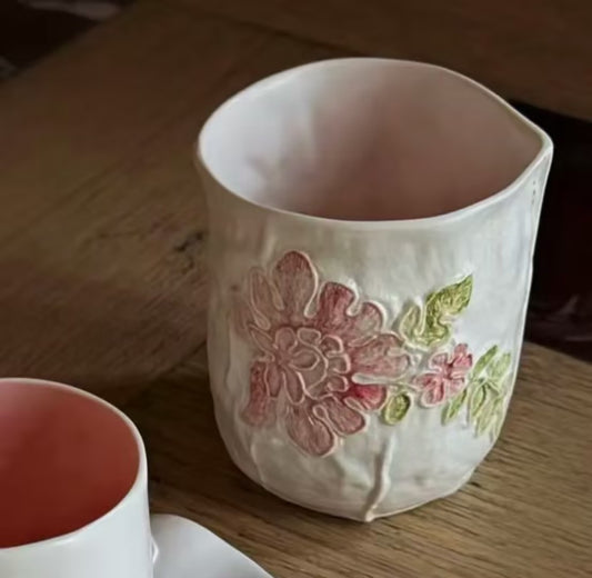 Lace-Relief Handheld Cup – Blush Pink